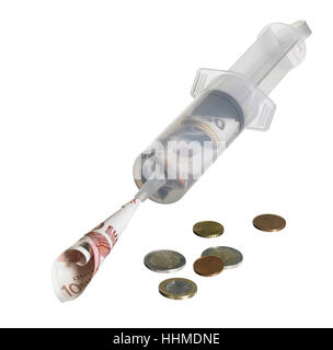 Crise financière symbolique thème avec une grande seringue remplie de euro argent, isolated on white with clipping path Banque D'Images