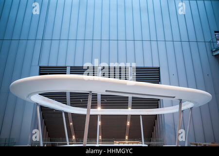 L'intérieur du nouveau Crick Institute. La Francis Crick Institute est un centre de recherche biomédicale de Londres. Banque D'Images