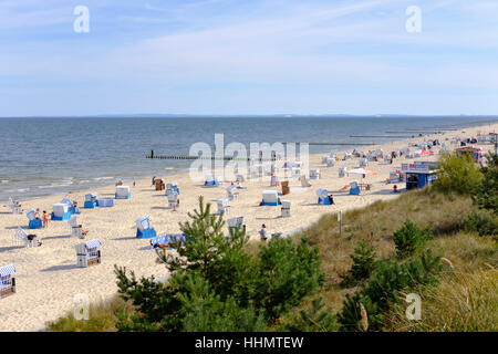 Chaises de plage, plage de la mer Baltique, Ückeritz, Usedom, Mecklembourg-Poméranie-Occidentale, Allemagne Banque D'Images