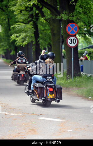 WROCLAW, Pologne - 17 MAI : FH-DCE Super Rally 2013 événement. Les motards quittent le lieu de l'événement. Banque D'Images