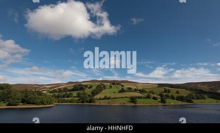 Parc national de Peak District, un lieu de prédilection pour les voyages en famille week-end. Banque D'Images