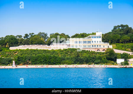 Plage publique centrale de Bourgas et de la mer côtière, le jardin de la côte de la mer Noire, Bulgarie Banque D'Images