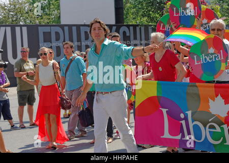 Chef du Parti libéral fédéral, Justine Trudeau prend part à la parade de la fierté de Montréal Banque D'Images