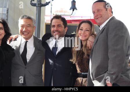 Hollywood, Etats-Unis. 19 Jan, 2017. Le cinéaste Brett Ratner est honoré avec une prestigieuse étoile sur le Hollywood Walk of Fame. D'autres dignitaires présents à la cérémonie : Eddie Murphy, Dwayne Johnson, Edward Norton et Chris Tucker. Credit : Clinton Wallace/Globe Photos/ZUMA/Alamy Fil Live News Banque D'Images