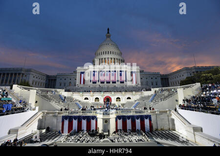 Washington, USA. 20 Jan, 2017. L'aube sur la capitale alors que l'Amérique se prépare pour l'inauguration du Président-élu, Donald Trump, le 20 janvier 2017 à Washington, DC Trump devient le 45e président des États-Unis. Credit : MediaPunch Inc/Alamy Live News Banque D'Images