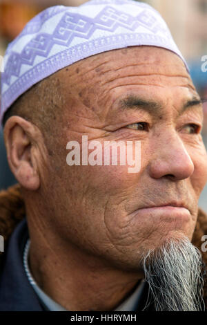 Portrait d'homme Hui ethnique, Wuzhong, province de Ningxia, Chine Banque D'Images