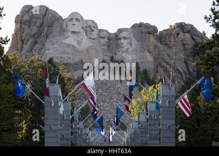 Sculptures de George Washington, Thomas Jefferson, Theodore Roosevelt et Abraham Lincoln (de gauche à droite). Mount Rushmore National Memorial. 201, sept. Banque D'Images