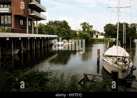 Le port et ses en sourrounding Harburg près de Hambourg/Allemagne Banque D'Images