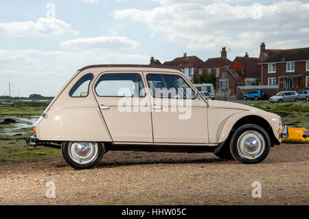 1975 Citroën Dyane 6 voiture française, version de luxe de la 2CV Banque D'Images