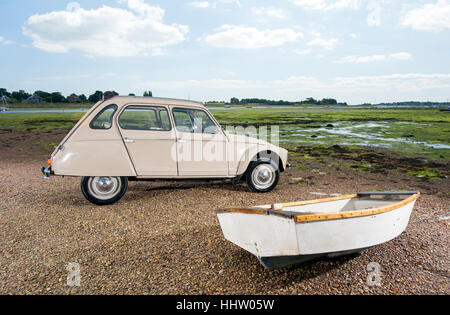 1975 Citroën Dyane 6 voiture française, version de luxe de la 2CV Banque D'Images