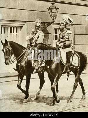 Le roi George V et l'empereur Guillaume II équitation ensemble à Berlin, 1911 Banque D'Images