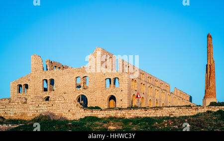 Ruines d'une ancienne usine de briques. Détruit les installations industrielles (Ragusa) Sicile, Italie, Europe Banque D'Images