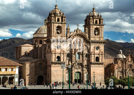 La Compania de Jesus (Compagnie de Jésus) Église sur la Plaza de Armas, Cusco, Pérou Banque D'Images