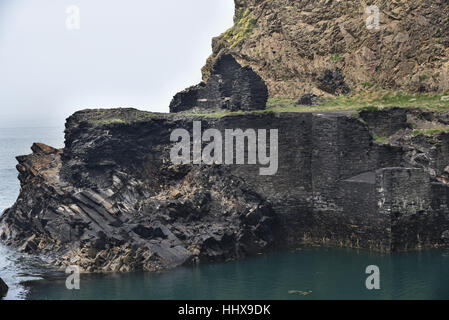 Abereiddy / Abereiddi, Blue Lagoon, Engine house, ardoise, Pembrokeshire, Pays de Galles, Royaume-Uni. Banque D'Images