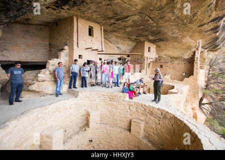 Balcon Chambre logement falaise, Mesa Verde National Park, New Mexico, USA Banque D'Images