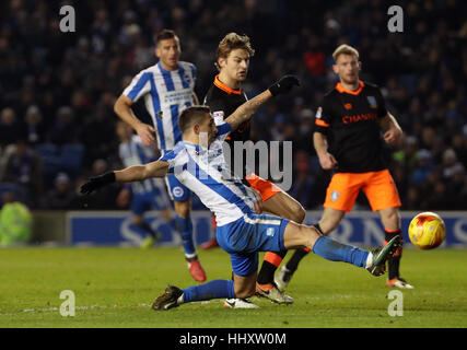 Brighton & Hove Albion's Anthony Knockaert marque son deuxième but du côté du jeu au cours de la Sky Bet Championship match au stade AMEX, Brighton. Banque D'Images