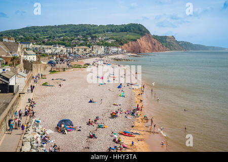 Grande Bretagne, sud-ouest de l'Angleterre, l'est du Devon, Greenbottom, vue de la plage de Sidmouth et la falaise de couleur rouge de Salcombe Hill Banque D'Images