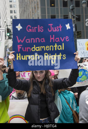 New York, USA. 21 janvier, 2017. Dix de milliers de mars à New York mettant l'atout de l'administration sur l'avis de beaucoup de graves sujets de préoccupation. Crédit : David Grossman/Alamy Live News Banque D'Images