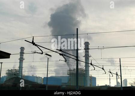 Zone industrielle de Mantoue (Lombardie, Italie), thermique d'ENIpower Banque D'Images