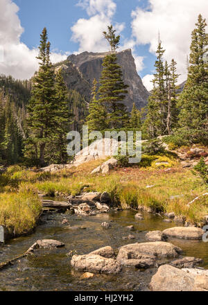 Tyndall Creek et qui, dans le domaine de la Gorge de Tyndall, Rocky Mountain National Park, près de Estes Park, Colorado. Banque D'Images