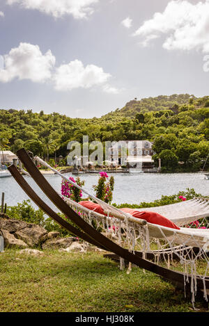 Des hamacs, des restaurant de la rampe, English Harbour, Antigua Banque D'Images