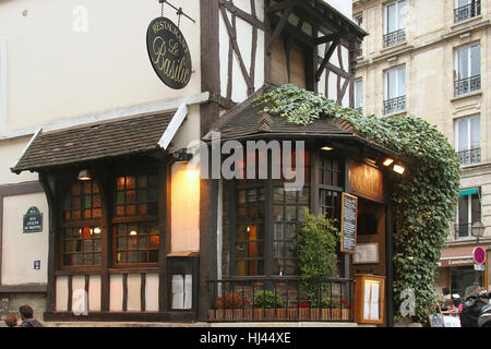 Restaurant français Vaudois dans la rue Joseph de Maistre, Paris, France Banque D'Images