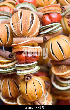 Fruits parfumés ornements Garland Banque D'Images