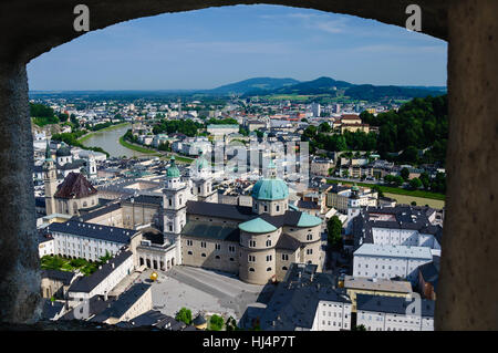 Vue depuis le château de Hohensalzburg, Salzbourg, Autriche Banque D'Images