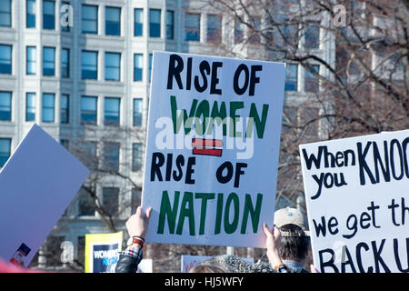 Chicago, Illinois, USA. 21 janvier, 2017. Signes de Chicago, Illinois USA Women's Mars et Rallye. Le 21 janvier 2017 Credit : Gregory Slocum/Alamy Live News Banque D'Images