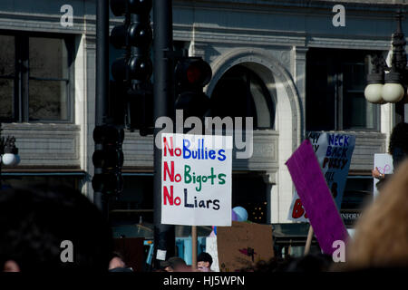 Chicago, Illinois, USA. 21 janvier, 2017. Signes de Chicago, Illinois USA Women's Mars et Rallye. Le 21 janvier 2017 Credit : Gregory Slocum/Alamy Live News Banque D'Images