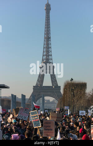 Paris, France. 21 Jan, 2017. Paris, France, 21 janvier 2015, la Marche des femmes contre le crédit d'Atout : B.O'Kane/Alamy Live News Banque D'Images