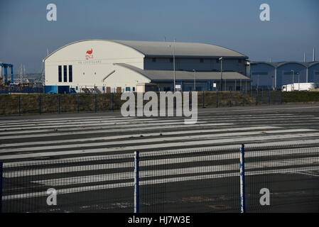 HM base d'hélicoptères de la Garde côtière, Portland, Dorset, UK Banque D'Images