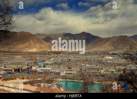 Vue sur la ville aérienne, Lhassa, Tibet, Chine Banque D'Images