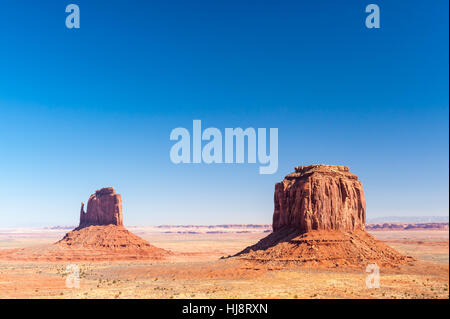 The Mittens, Monument Valley, Navajo Nation, Arizona, États-Unis Banque D'Images