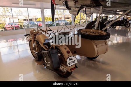 Tan moto Zundapp affichée au Musée Lyon Air à Santa Ana, Californie, États-Unis. Banque D'Images