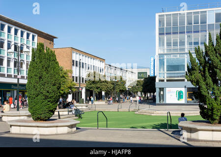 Queens Square, Crawley, West Sussex, Angleterre, Royaume-Uni Banque D'Images