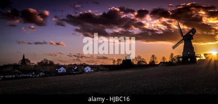 Woodchurch Sunset, Tenterden, Kent, England, UK Banque D'Images