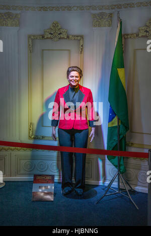 Foz do Iguazu, Brésil - Juillet 10, 2016 : Dilma Roussef cire figure au musée de cire à Foz do Iguaçu, Brésil Banque D'Images