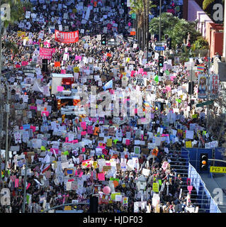 Los Angeles, CA, USA. 21 Jan, 2017. Women's March la célébration des droits de la personne et diversité le jour après que le président américain, Donald Trump's inauguration le Samedi, Janvier 21, 2017 à Los Angeles, CA. Les marches ont été organisées à travers les États-Unis. Crédit : Stuart Palley/ZUMA/Alamy Fil Live News Banque D'Images