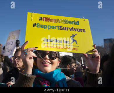 Boston Women's Mars Jan 21, 2017 sur le Boston Common Plus de 170 000 femmes et hommes mars le jour après l'atout de Donald est assermenté à titre de 45e président Banque D'Images