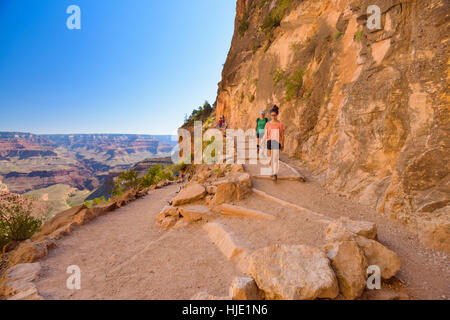 Vue du Bright Angel Trail, le Parc National du Grand Canyon, Arizona, USA Banque D'Images