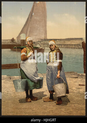 Les jeunes filles autochtones, l'île de Marken, Holland - Photochrom xixème siècle Banque D'Images