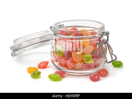 Bocal en verre de fruits bonbons isolated on white Banque D'Images