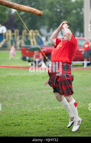 Manitoba Association des sports celtiques écossais organisé pendant le festival Folklorama jeux lourds Banque D'Images