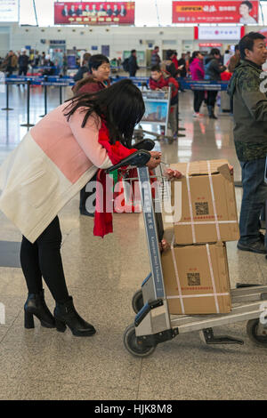 L'enregistrement des passagers à l'Aéroport International de Heping, Yinchuan, Chine Banque D'Images