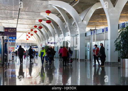 Hall de départ à Yinchuan Hedong Aéroport International, province de Ningxia, Chine Banque D'Images