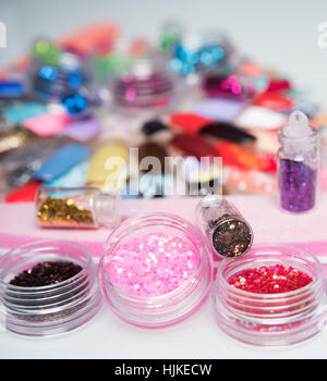 Les paillettes d'ongle et lime à ongles Banque D'Images