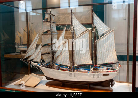 Musée de la mer, réplique de la goélette brigantin-'industrial' (20e siècle), San Cibrao-Cervo, Lugo province, région de la Galice, Espagne, Europe Banque D'Images