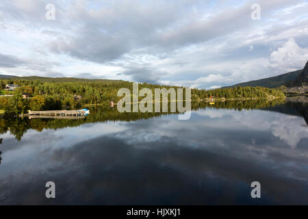 Vangsmjøse Lake à Vang municipalité située dans le comté d'Oppland, Norvège. Banque D'Images