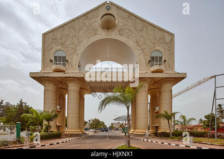 Arch 22 avec "félicitations Monsieur le Président", Banjul, Gambie Banque D'Images